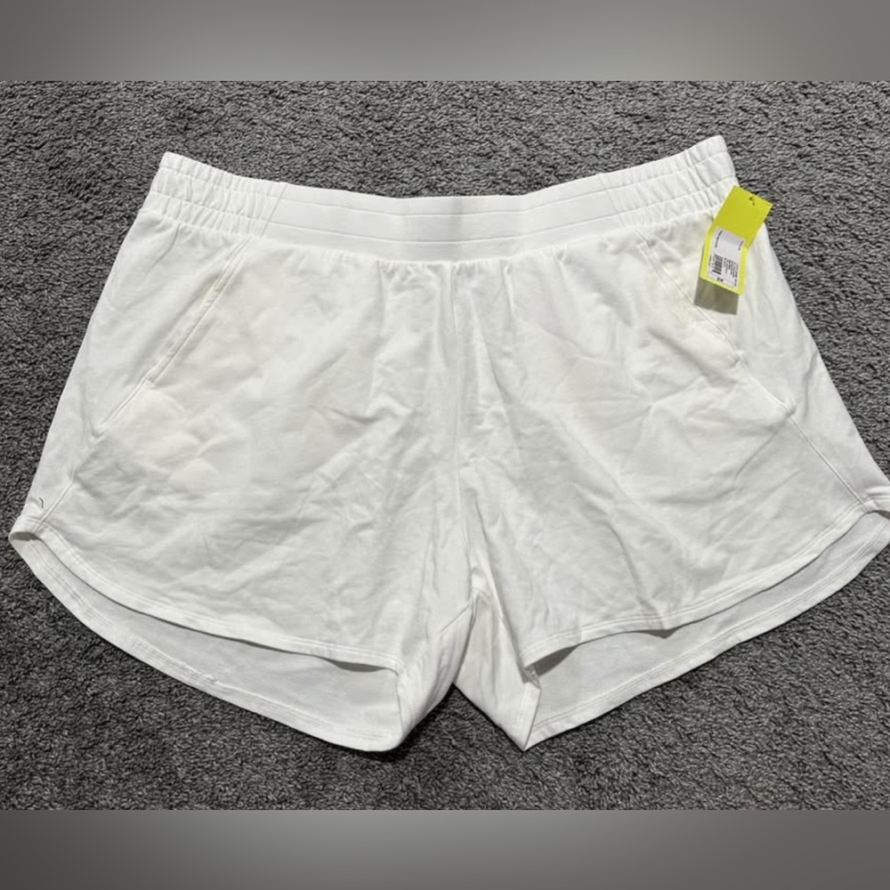 NWT All in Motion Women's White Lounge Shorts 2X